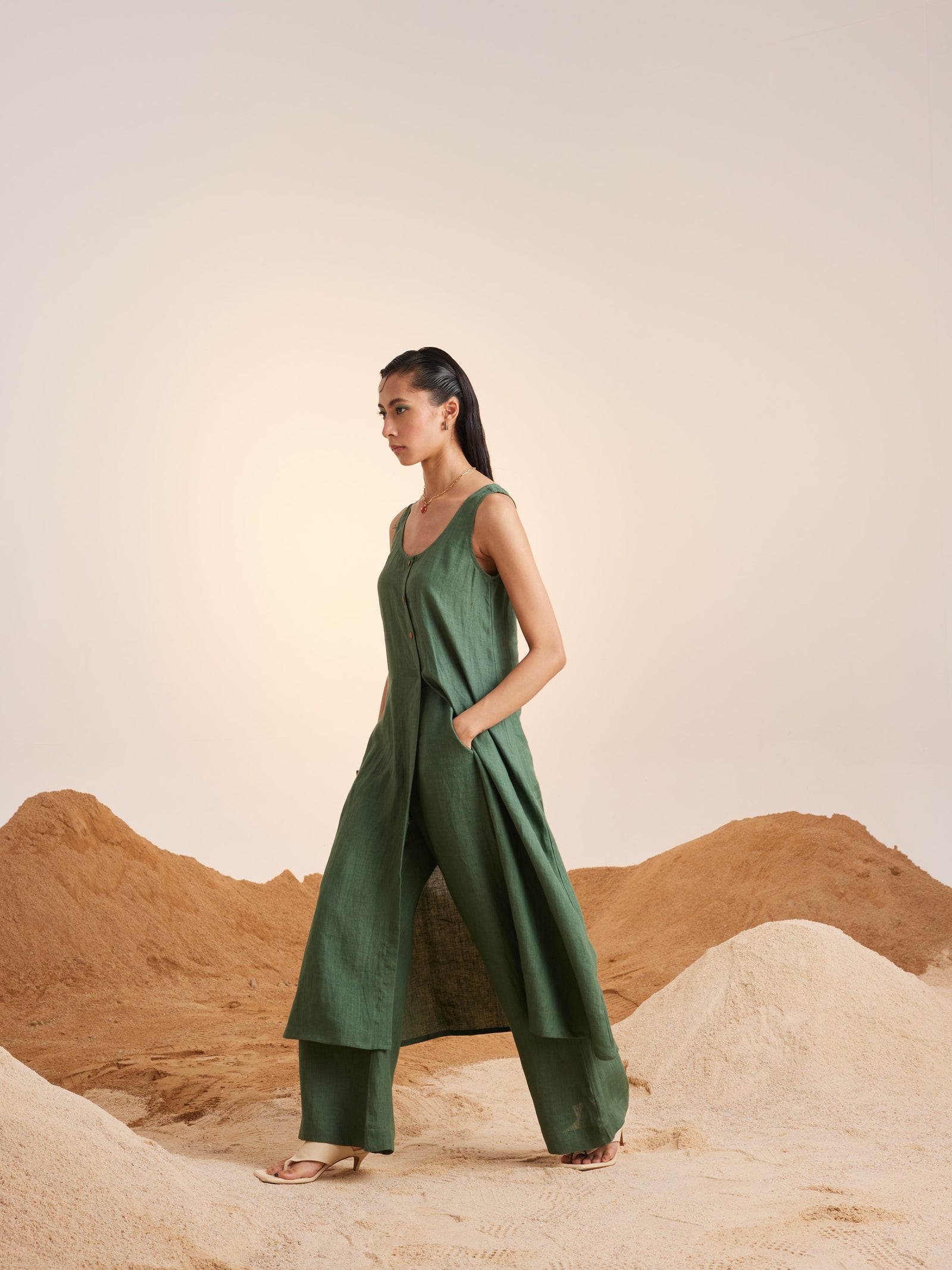 Matin Kim クロップドジャケット オリーブグリーン Matin Kim クロップドジャケット オリーブグリーン Tops – Page 2