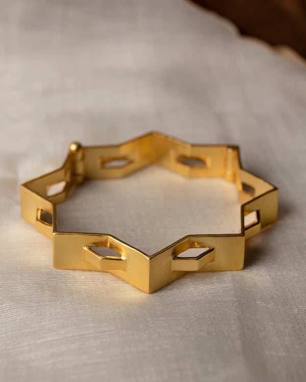 Fashion Jewellery-24K Gold plated Brass-Bracelet Sitara Kada-Gold-R2023-07A-HD-Fashion Edit Rumri Jewellery - Shop Cult Modern