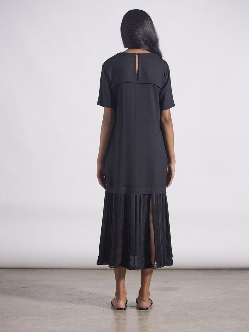 Bodice   I   Dress-This-Effortless-Longline-T-Shirt-Dress-In-100-Viscose-Has-A-Boxy-Fit-And-Round-Neckline-The-Dress-Features-Sheer-Organza-Pleats-At-The-Bottom-With-Pockets-On-Each-Side - Shop Cult Modern