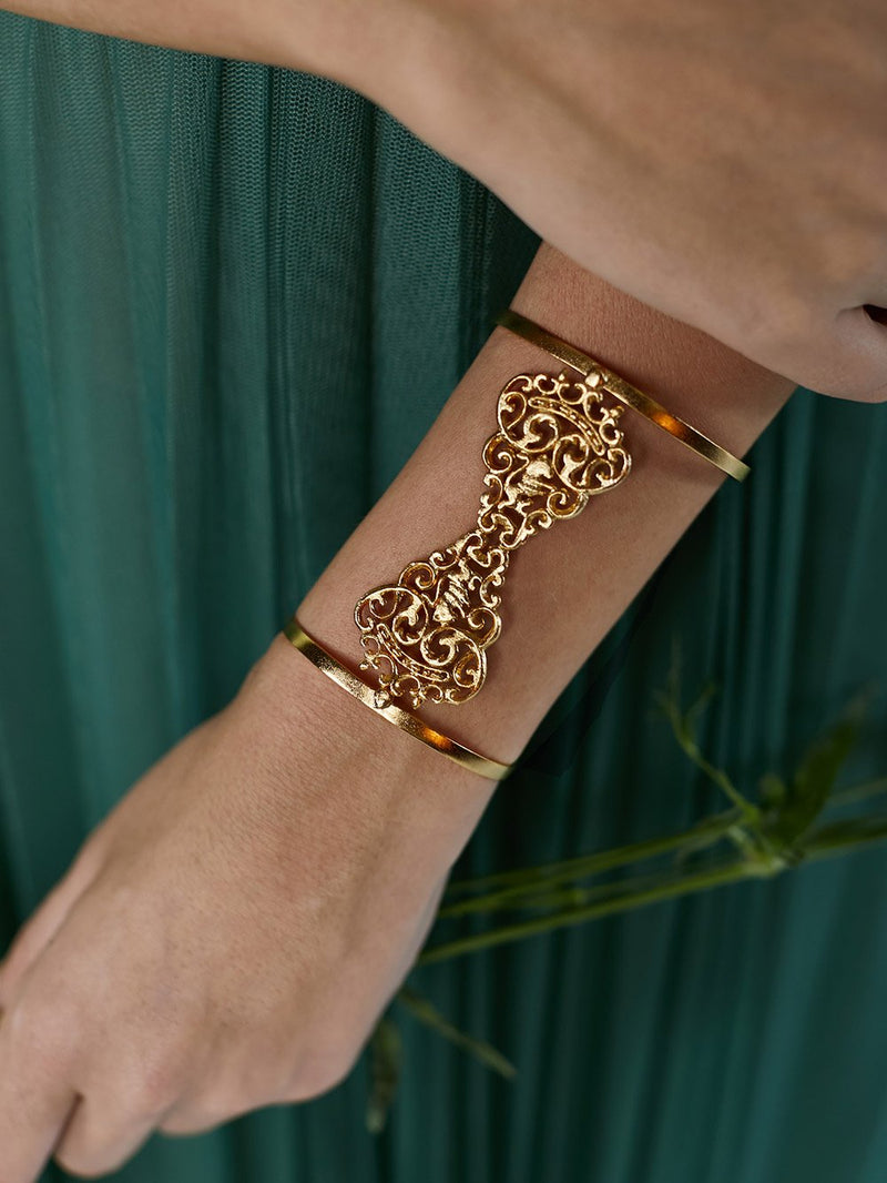 Zohra   I   Cuff Marguerite Handcrafted Gold Plated - Shop Cult Modern