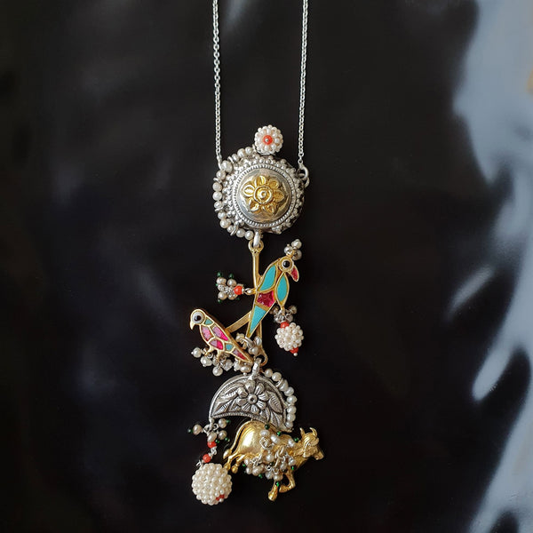 Sheetal Zaveri   I   Ami Chain Hancrafted Earrings, Natural pearls used.  SZ-CH10 - Shop Cult Modern