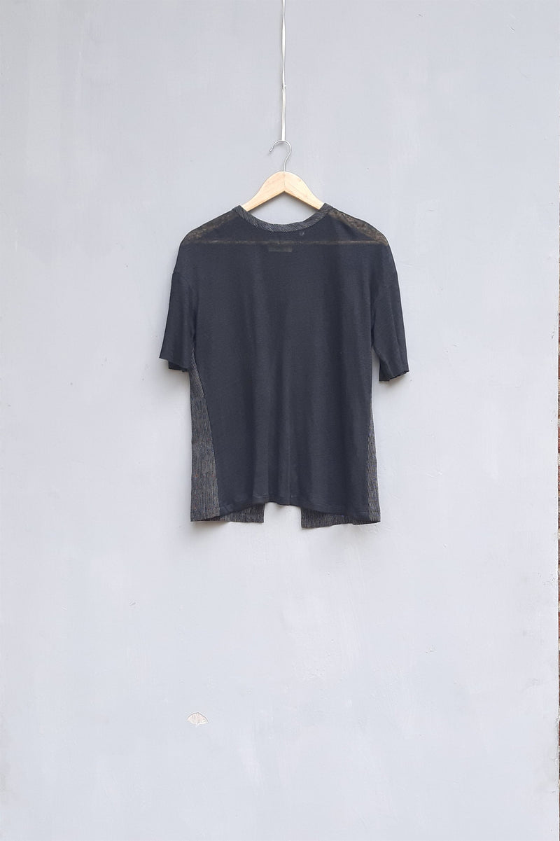 Urvashi Kaur   I   Shizuoka JERSEY T-SHIRT ARCILLA handloom cotton and linen silk jersey charcoal TESSELLATE- 37 - Shop Cult Modern