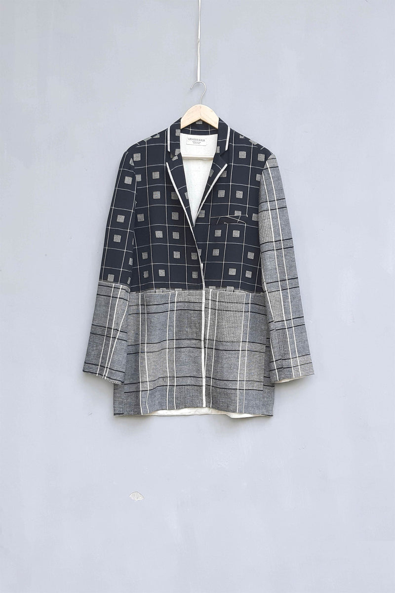 Urvashi Kaur   I   Miyake JACKET BUSK Hand Spun Cotton charcoal TESSELLATE- 39 - Shop Cult Modern