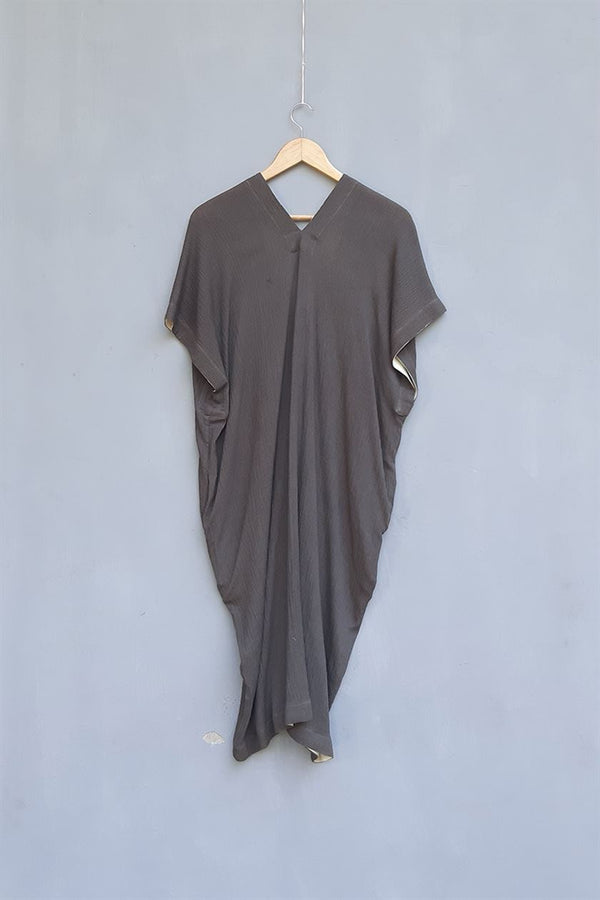 Urvashi Kaur   I   Hiratsuka DRESS URA crinkle cotton slate TESSELLATE- 41 - Shop Cult Modern