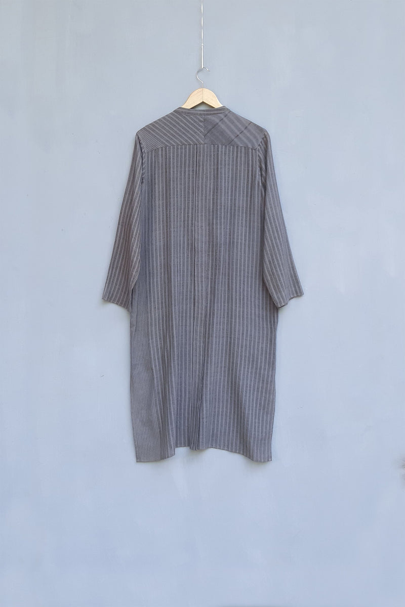 Urvashi Kaur   I    Sengkang ASTRO Tunic handwoven organic cotton slate TESSELLATE- 116 - Shop Cult Modern