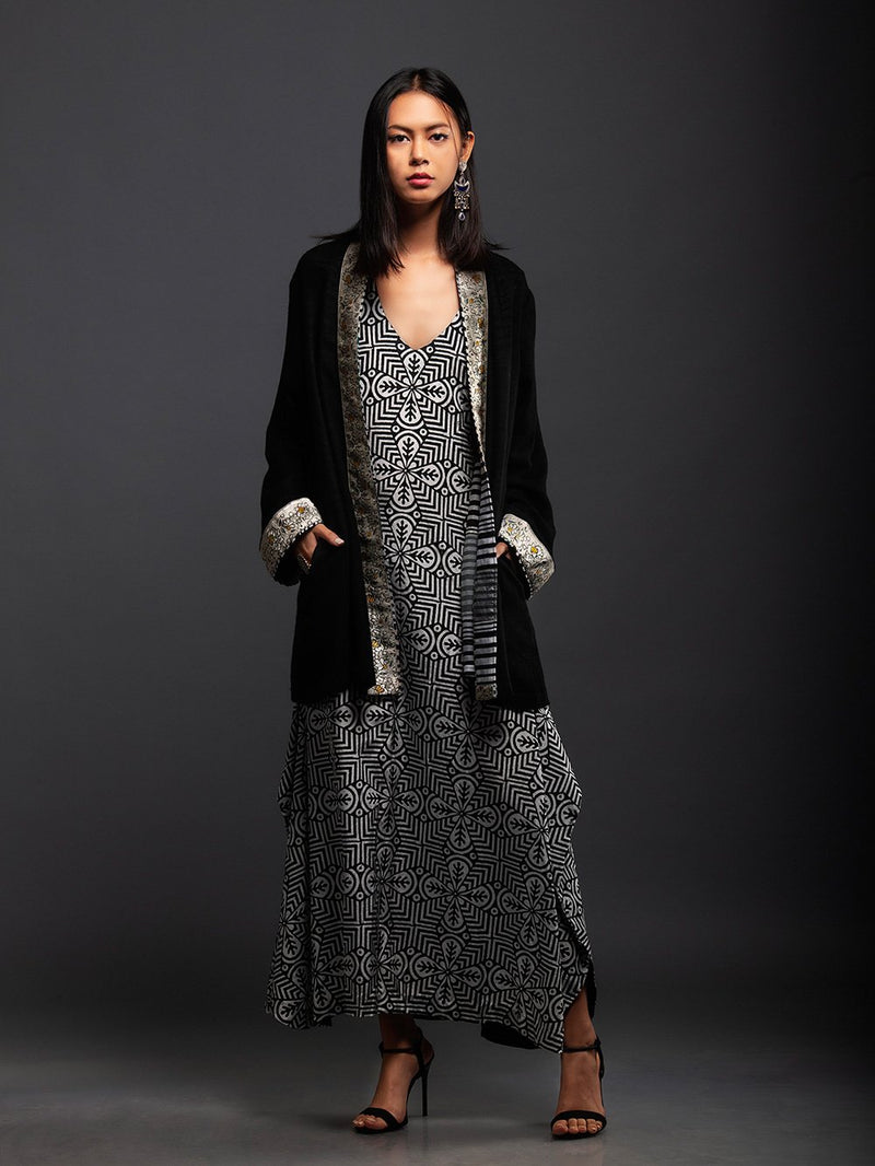 Sanskar by Sonam Dubal - Black Wool Brocade Bordered Cape - Shop Cult Modern