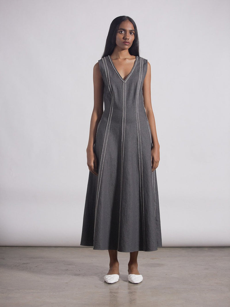 Bodice   I   Dress-This-V-Neck-Sleeveless-Fit-And-Flare-Dress-Is-Made-With-100-Cotton-Denim-It-Has-Raw-Edge-Detailing-Which-Provides-An-Effortless-Off-Duty-Interpretation-To-A-Classic-Shape - Shop Cult Modern