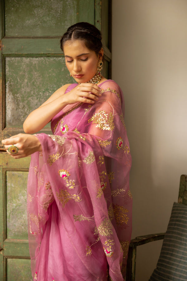 Aarti Sethia Studio    I   Lilac Hand Embroidered Jaal Saree Set - Shop Cult Modern