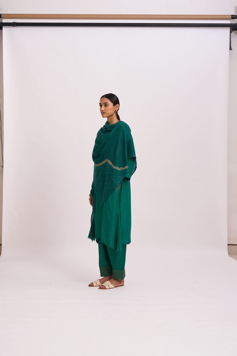 Dot   I   Shawl AbuDhabi woolen  Emerald SS22-S-8 - Shop Cult Modern