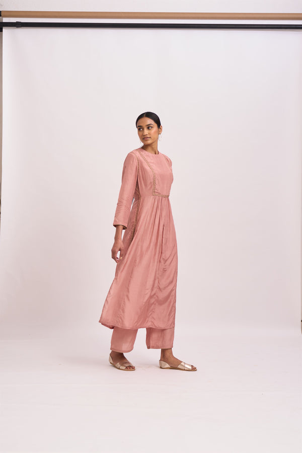 Dot   I   Aavni Saadiyat Kurta Set  Cotton Silk Kurta & Pant with Chanderi Scarf  Old Rose SS22-PK-101 - Shop Cult Modern
