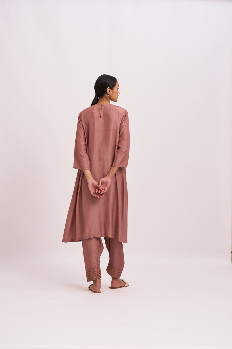 Dot   I   Pocket Style Zayed Kurta Set Cotton Silk Fabric is used in Kurta set Old rose SS22-PS- 101 - Shop Cult Modern