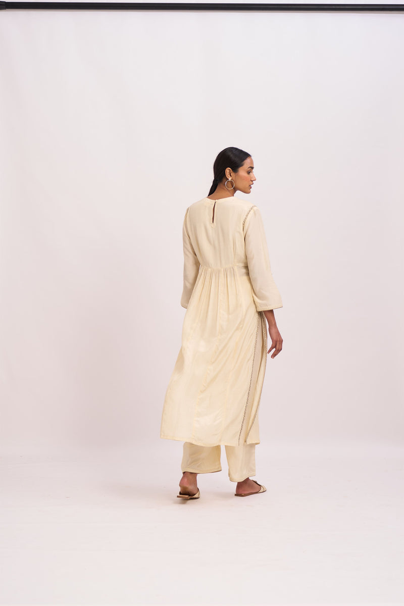 Dot   I   Aavni Reem Kurta Set  Cotton Silk Kurta & Pant with Chanderi Scarf  Ivory SS22-PK-88 - Shop Cult Modern