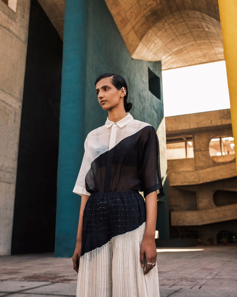 Urvashi Kaur   I   Kobe SHIRT OPACO Chanderi Cotton Silk shell and charcoal TESSELLATE- 16 - Shop Cult Modern