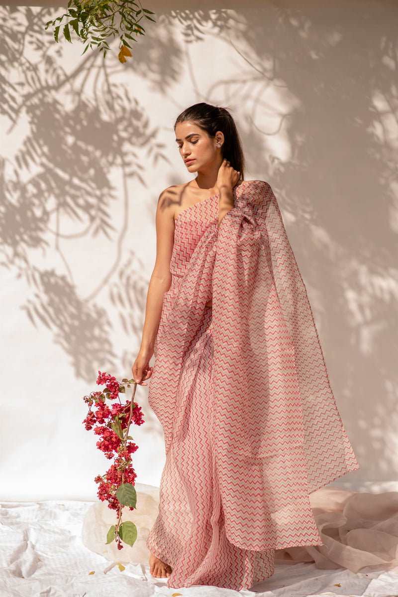 Kapardara - Zephyr Saree - Silk Organza - Handblock print - Rose Water Zig Zag - Shop Cult Modern