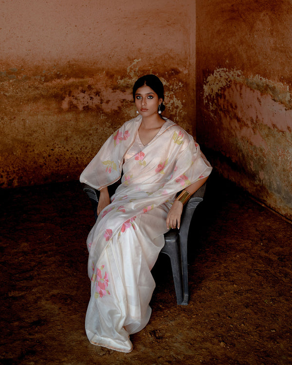 Suparna Som baagaan sari 48 inch width by 5.5 meter length Ivory silk - delivery Time 8 weeks Festive 22 LOOK-12 - Shop Cult Modern