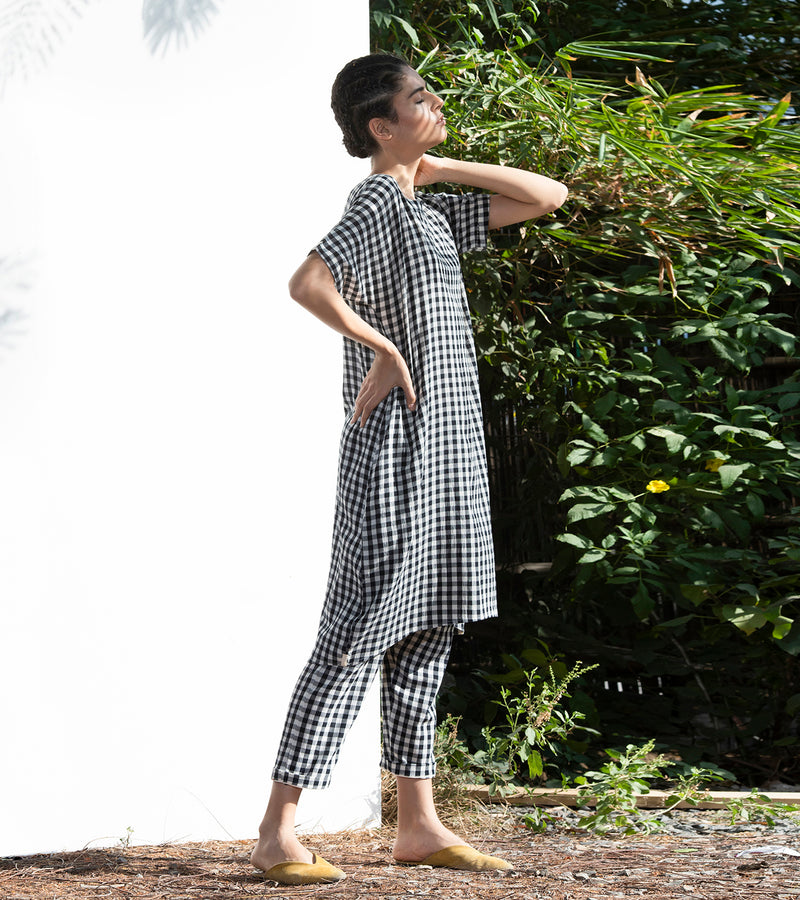 Khara Kapas Hellebore Checkered Tunic & Pants Set - Shop Cult Modern