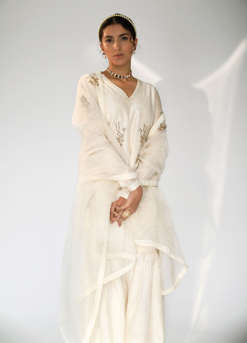 Shikha Mehta Roger Ecru Amairah Sharara Set Silk Chanderi Silk Organza Ivory Hana Ss21F-Ea - Shop Cult Modern