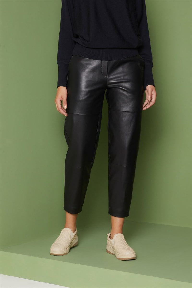 Perona   I   Womens-Outerwear-Pant-Kyra Pwa-Fv21-7914-26-Black   AS8215 - Shop Cult Modern
