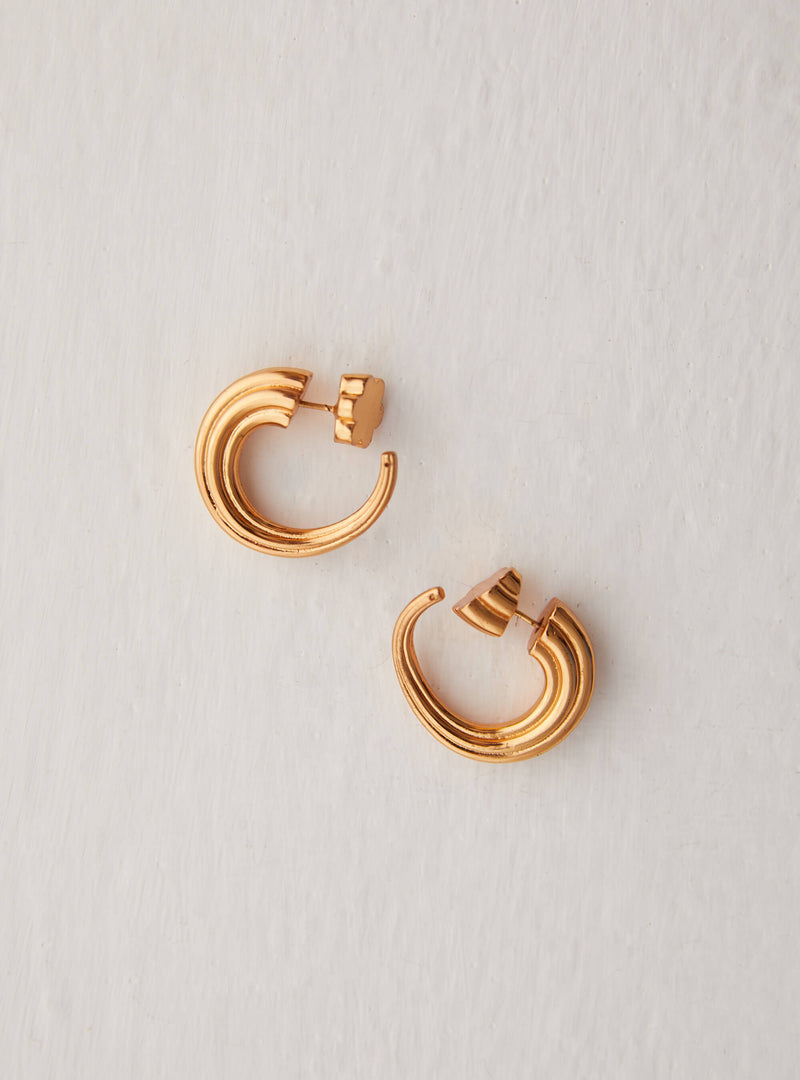 Outhouse   I   Oh Poppi Washington Street Tuscon Hoop Earrings Brass, Gold Accessories OHAW21SE041 - Shop Cult Modern
