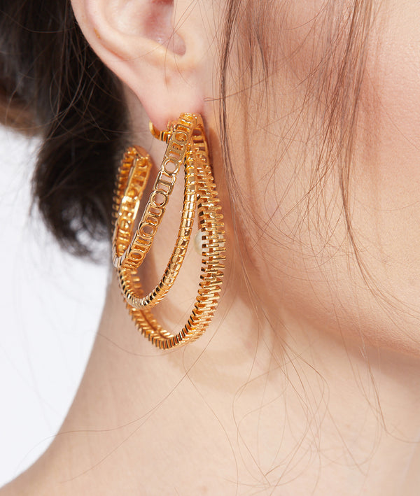 Outhouse   -   Myriad Twisted Pearl Hoops Charmes Des Celeste - Shop Cult Modern