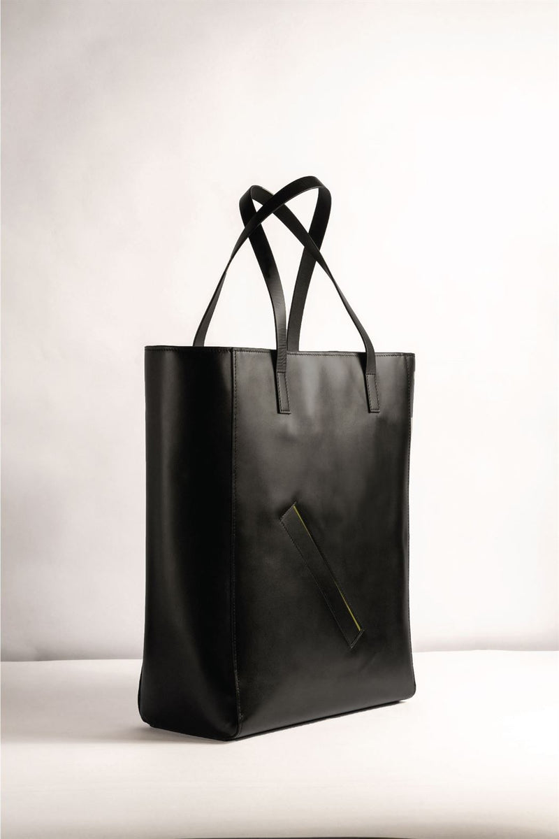 Tanned   I   Pocket Tote      Black  TO/PT-BLK  I Leather Bag - Shop Cult Modern