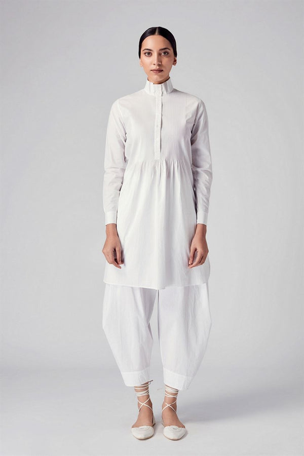 Rajesh Pratap Singh   I   Nandla Builtup Neck Tunic  White  8XA-111/1PP-P39  Women classic collection - Shop Cult Modern