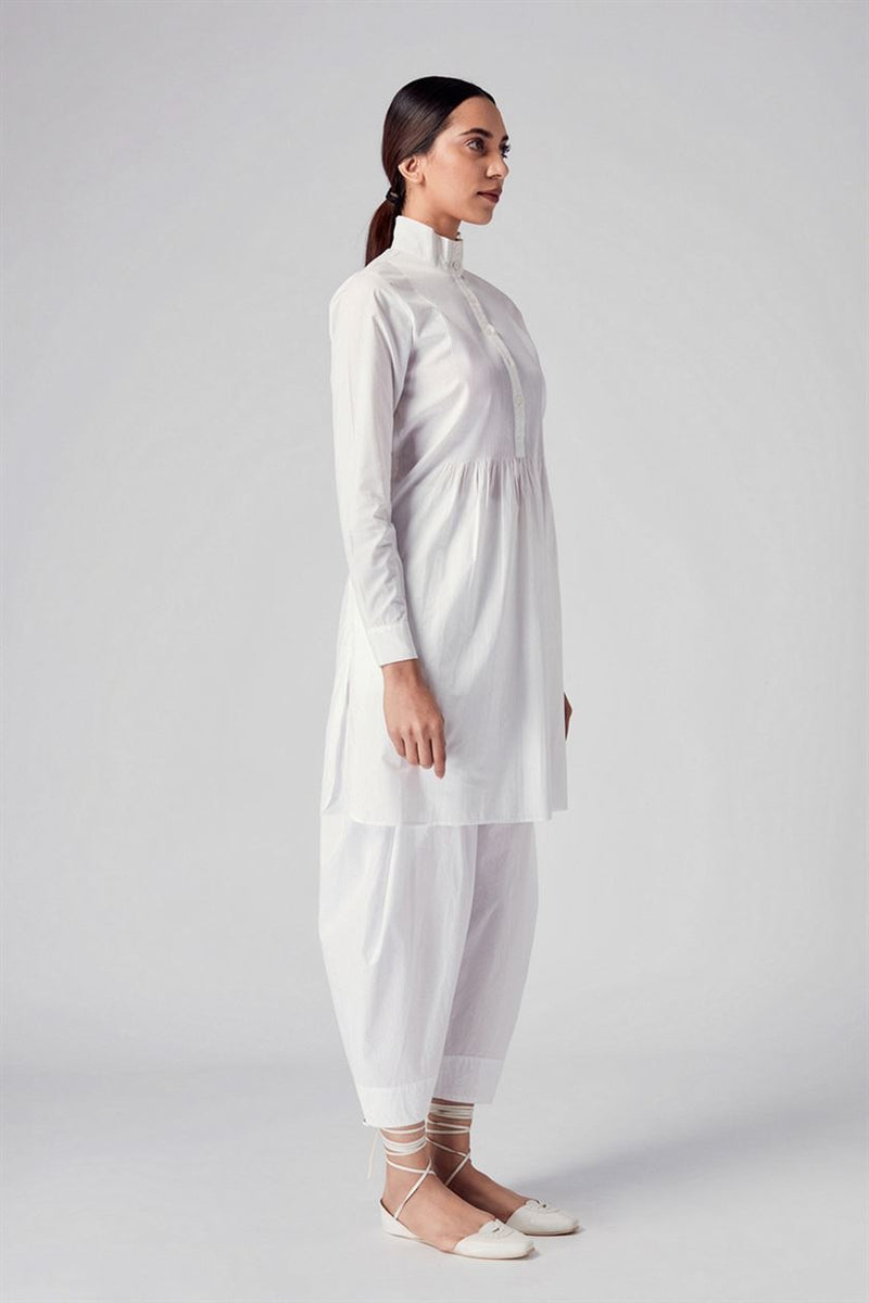 Rajesh Pratap Singh   I   Nandla Builtup Neck Tunic  White  8XA-111/1PP-P39  Women classic collection - Shop Cult Modern
