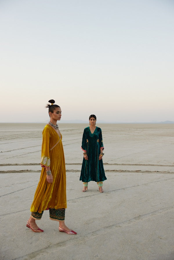 Raji Ramniq   I   Turquoise Green Silk Velvet Kurta Set We-113 - Shop Cult Modern