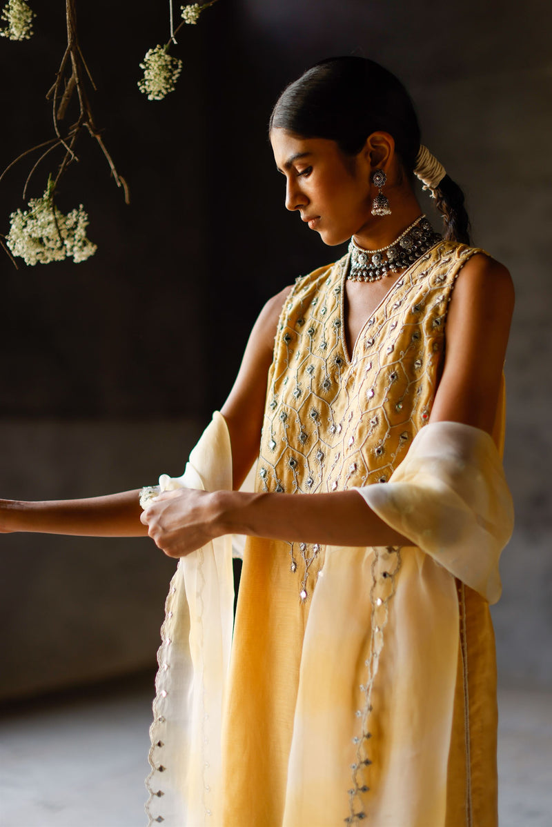 Shikha Mehta Selena Yellow Mauli Kurta Set Silk Chanderi Yellow Paak Ss22-Smmk18 - Shop Cult Modern