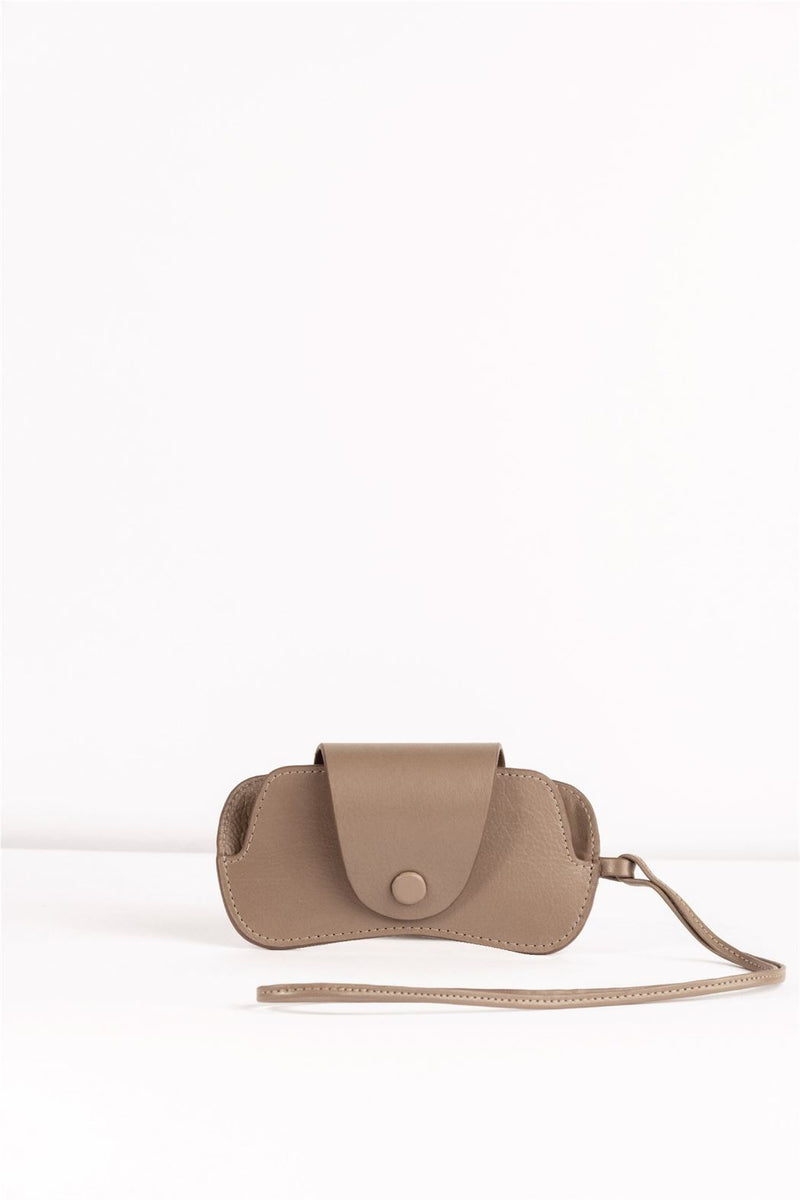 Tanned   I   Spec Case    Case, Wallet  Taupe  TO/SC-TA  I Leather Bag - Shop Cult Modern